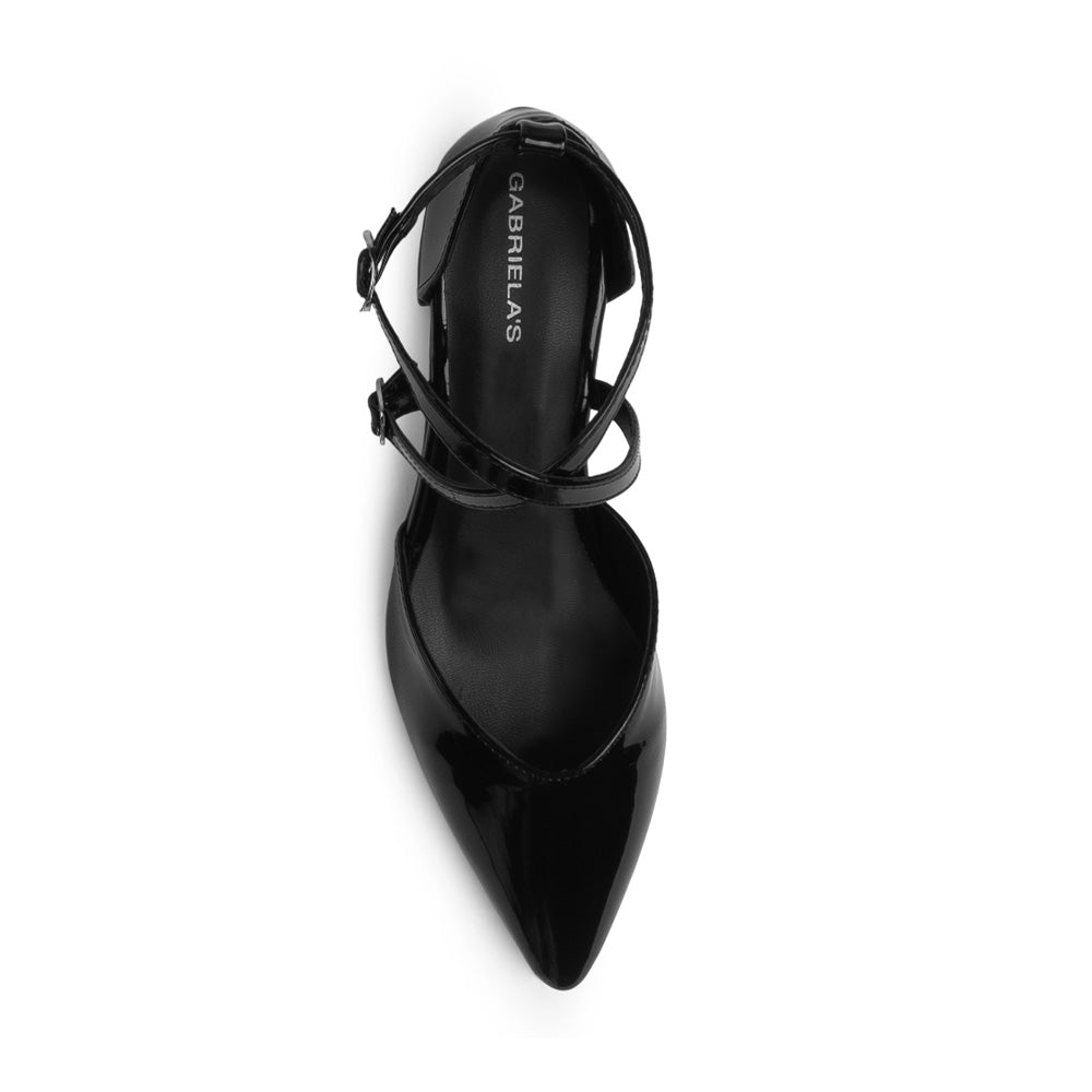 Vista superior de zapatilla negra para mujer con punta fina cerrada y tiras delgadas cruzadas
