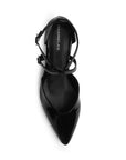 Vista superior de zapatilla negra para mujer con punta fina cerrada y tiras delgadas cruzadas