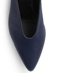 Vista de material cabra sintético en zapatilla azul marino para mujer tipo stiletto