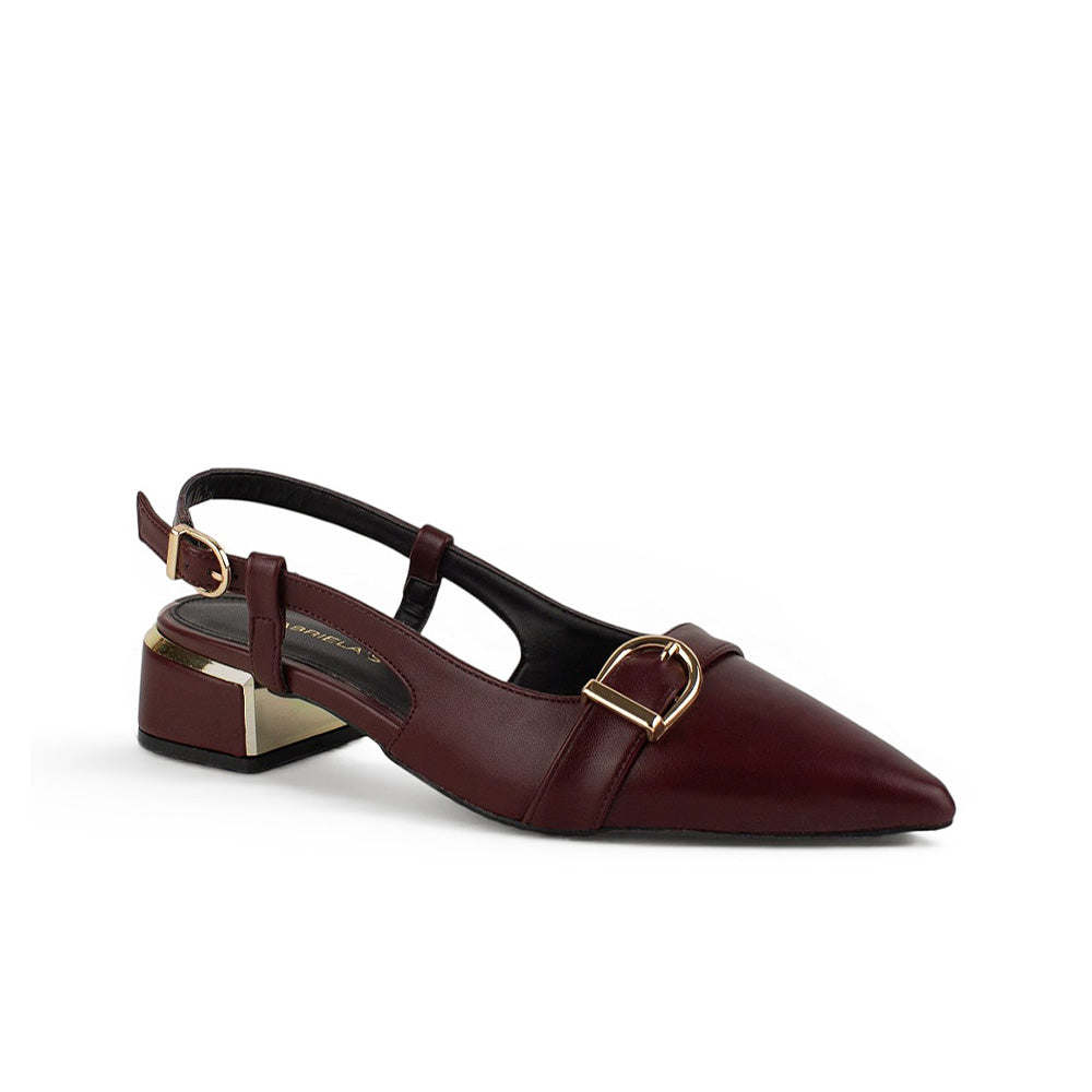 Vista diagonal de zapatilla vino destalonada para mujer con herraje en punta fina cerrada y tacón bajo de 4cm