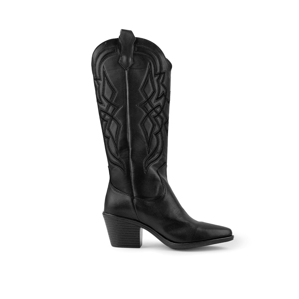 Vista superior de bota vaquera color negro para mujer 