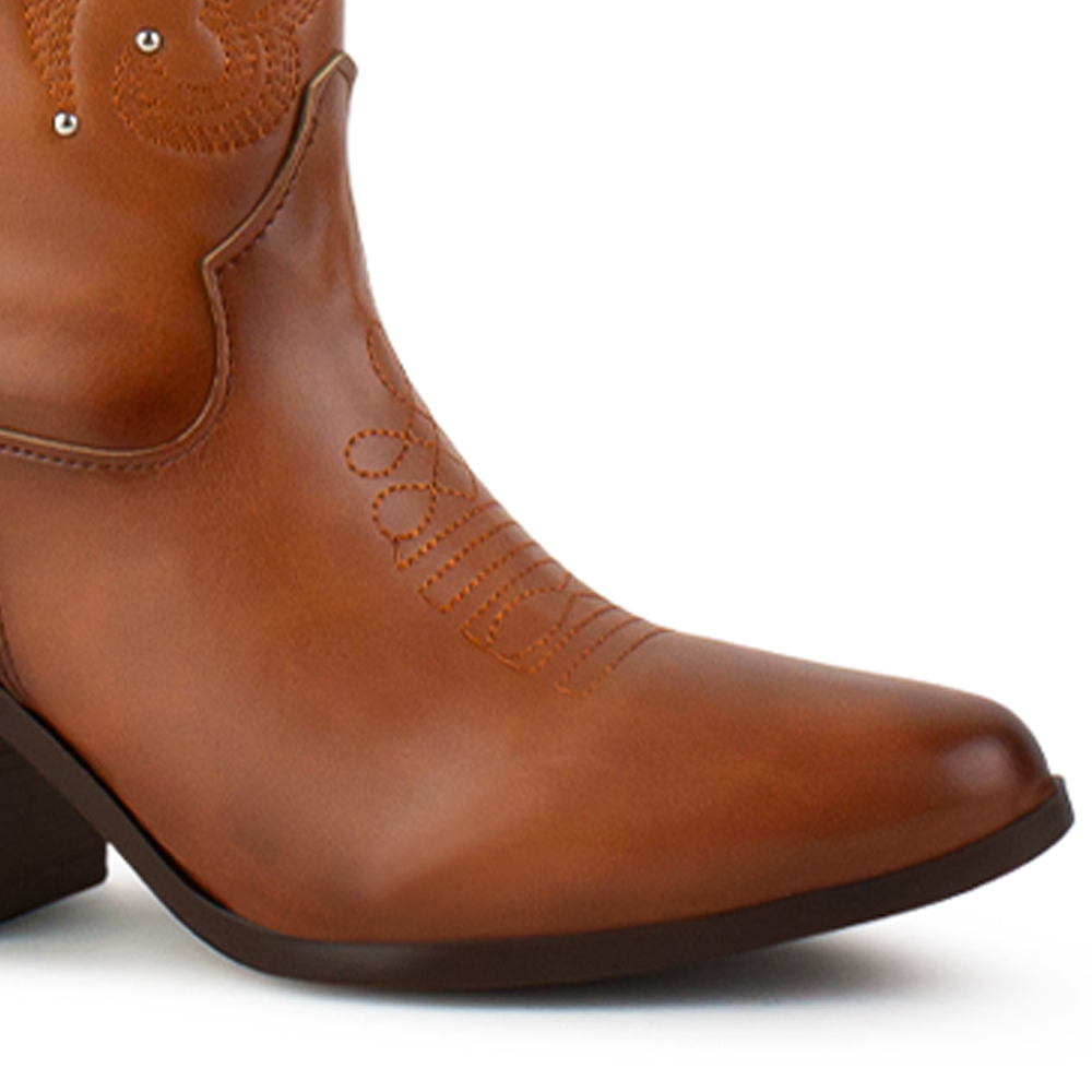 Bota Cafe Alta Detalle Costura Suela Contrastante Mujer 3270322