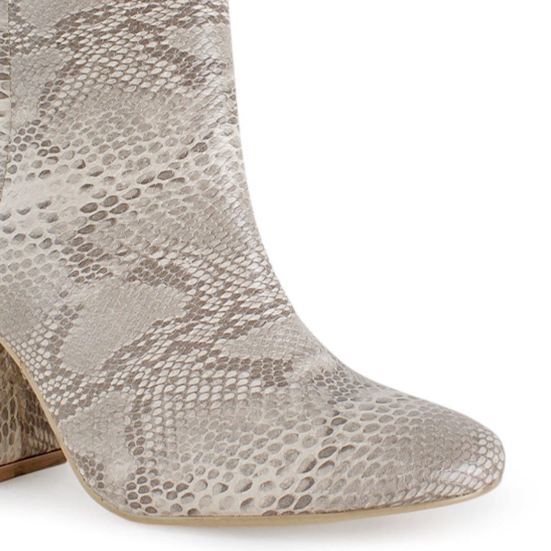 Botin Beige Tacon Grueso Punta Redonda Moda Invierno 4220038