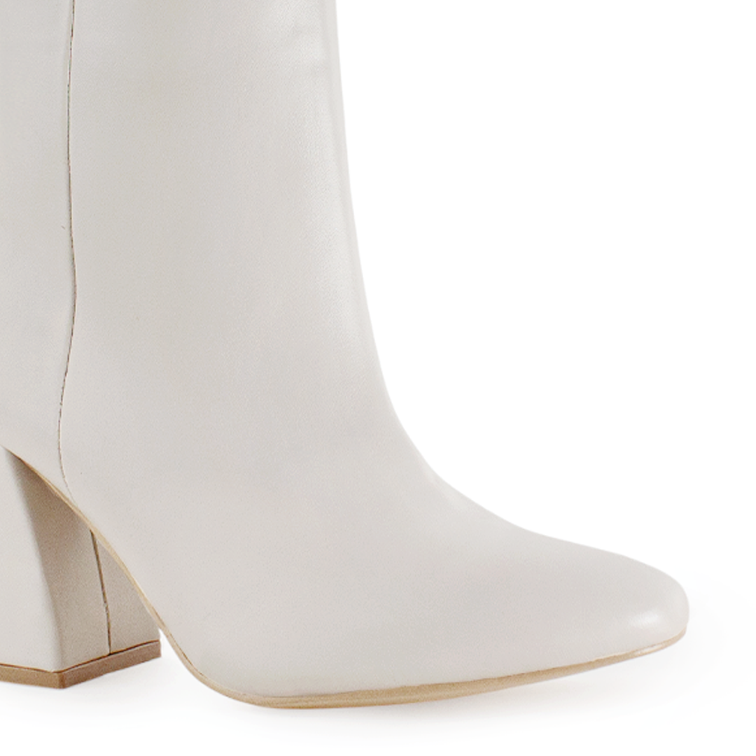 Botin Beige Tacon Grueso Punta Redonda Moda Invierno 4220039