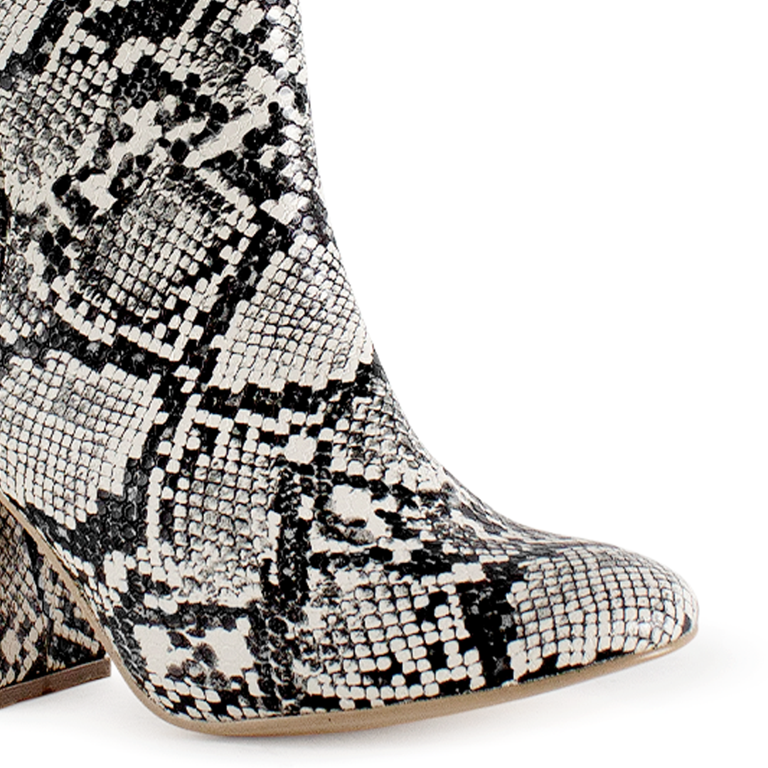 Botin Beige Negro Tacon Grueso Punta Redonda Moda Invierno 4220040