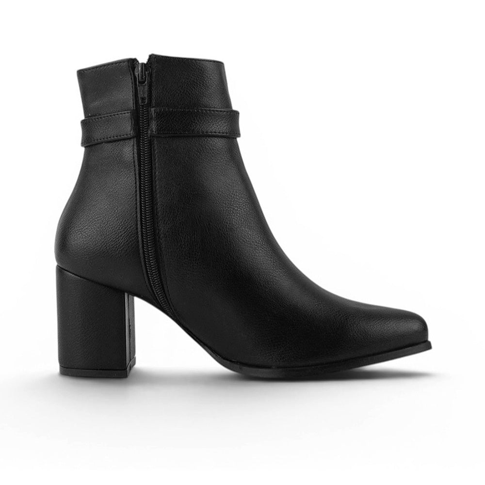 vista superior en botas negras para dama con tacón de 7cm