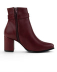 vista superior en botas vino para dama con tacón de 7cm