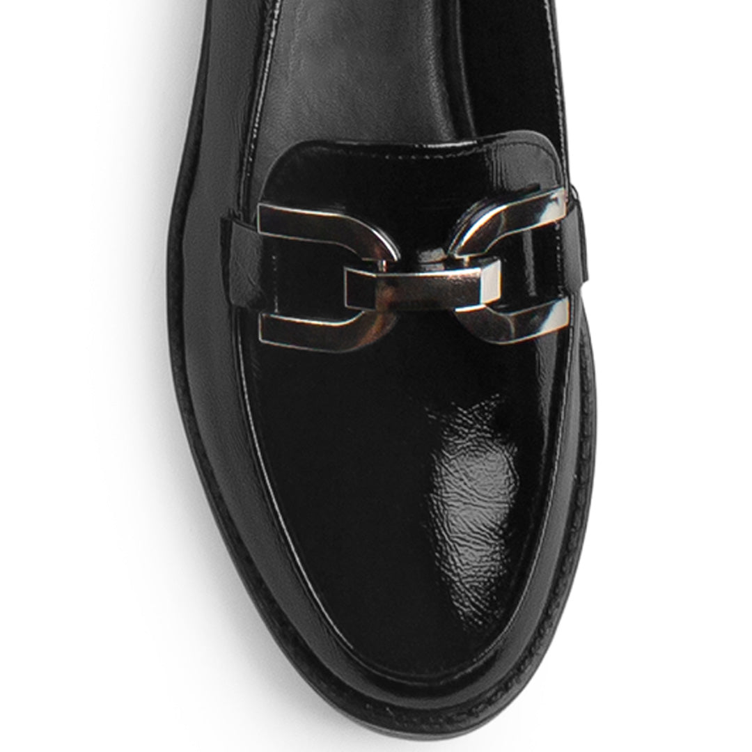 Zapato Tipo Mocasin Negro Adorno Metalico Punta Redondeada Dama 4030129