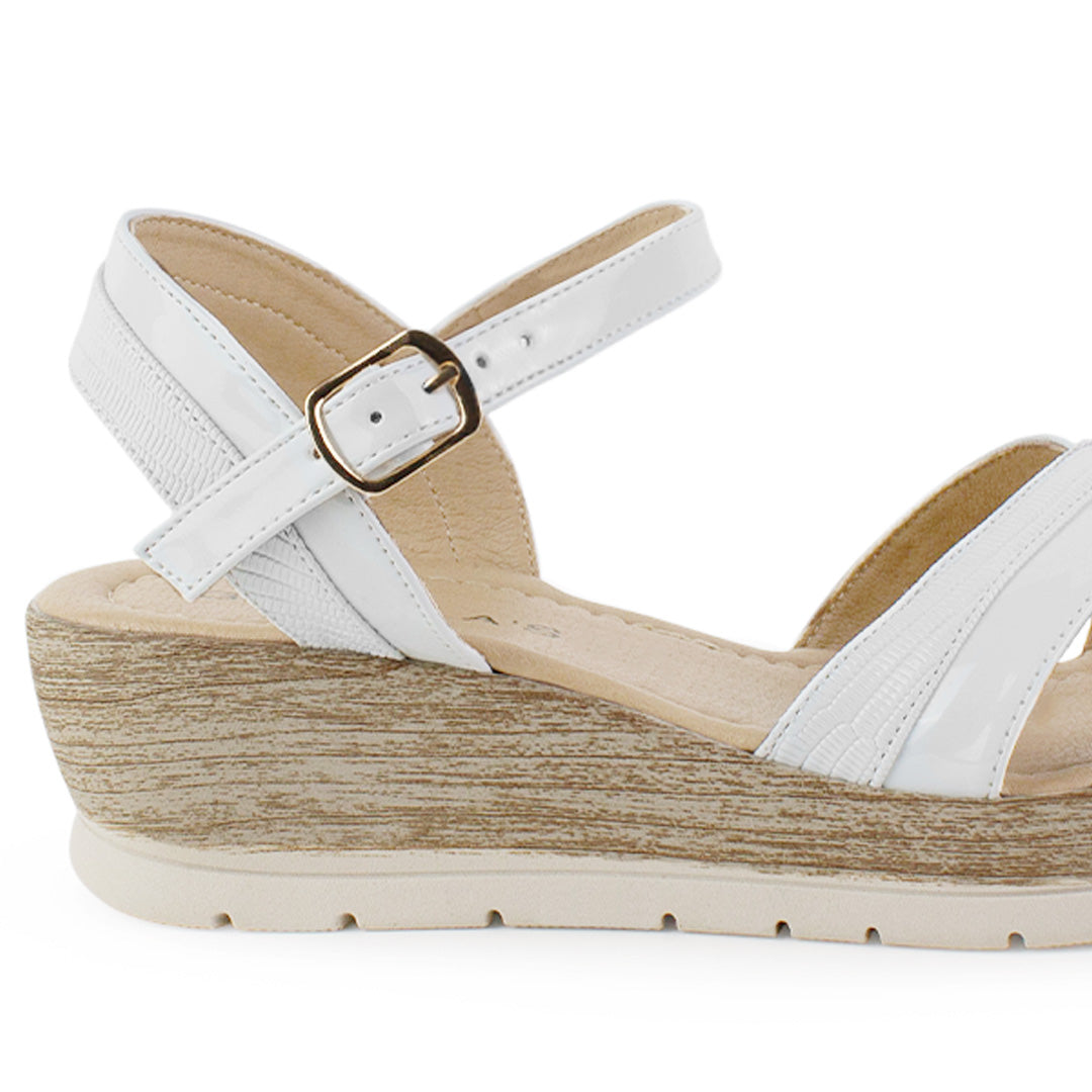 Sandalia Blanco De Plataforma Baja Tiras Cruzadas Pulsera Hebilla 3690133