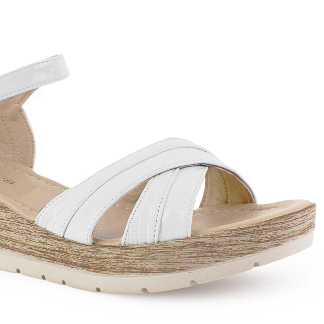 Sandalia Blanco De Plataforma Baja Tiras Cruzadas Pulsera Hebilla 3690133