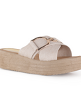 Sandalia Beige Plataforma Tiras Cruzadas Con Adorno Metalico 4500138