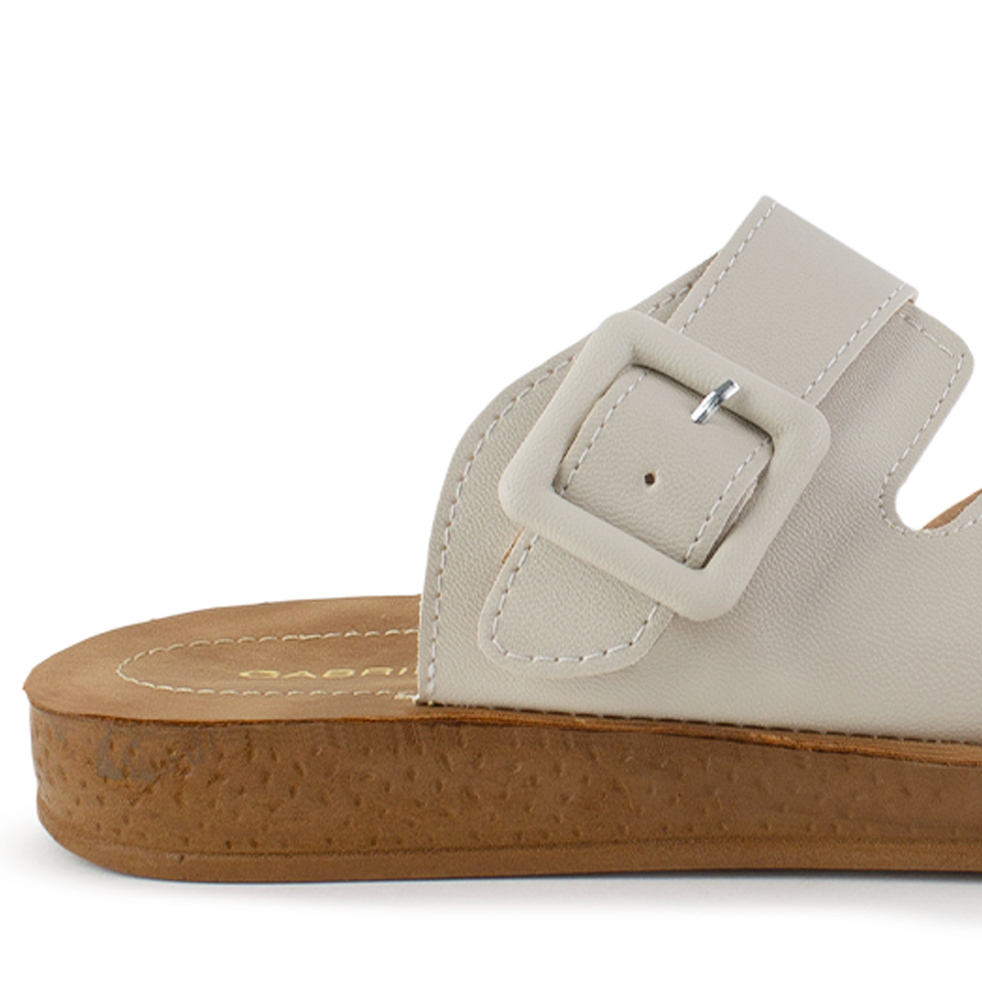 Sandalia Beige Dama Moda Confort Tira Dedo Hebilla Ajustable Plana 3201458
