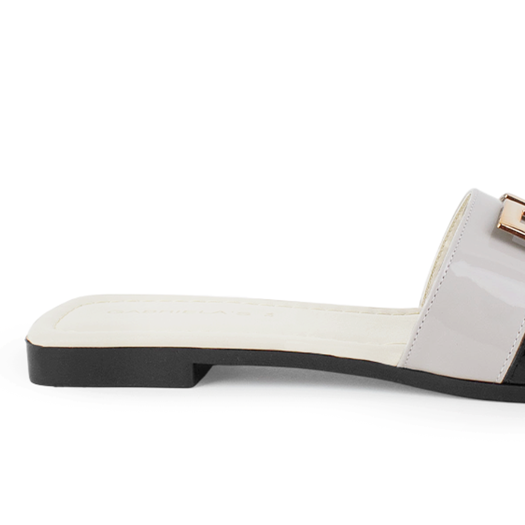 Sandalia Beige Negro Mujer Casual Piso Punta Cuadrada Herraje Moderno 3402967