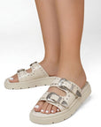 Sandalia Beige Plataforma Baja Doble Tira Estoperoles Hebillas 3402998
