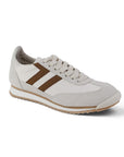 vista diagonal de tenis color gris con detalles en cafe casuales para mujer
