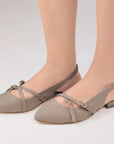 Balerina Beige Dama Doble Hebilla Tacon Bajo Destalonada Moda 4070061