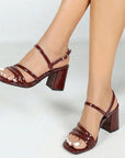 Zapatilla Vino Descubierta Mujer Tiras Cruzadas Pulsera Moda Dama 4940021