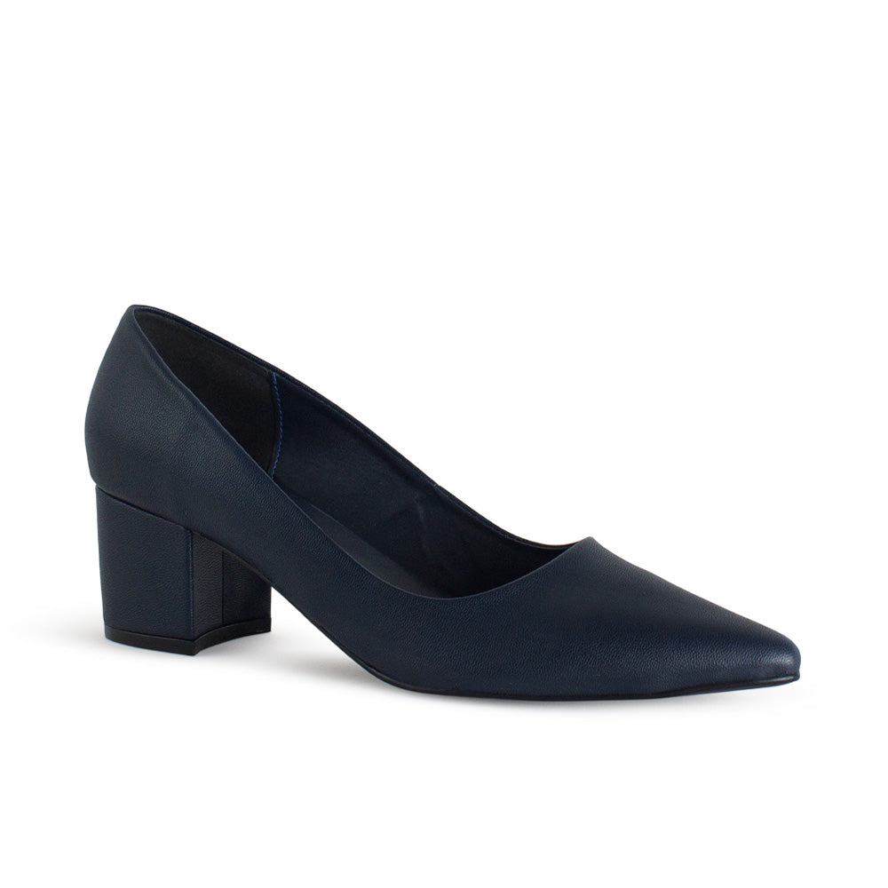 Vista diagonal de zapatilla azul marino para mujer tipo stiletto con tacón bajo de 5cm