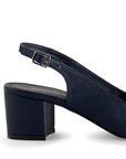 Vista trasera de tacón 6cm en zapatilla puntal destalonada para mujer en color azul marino