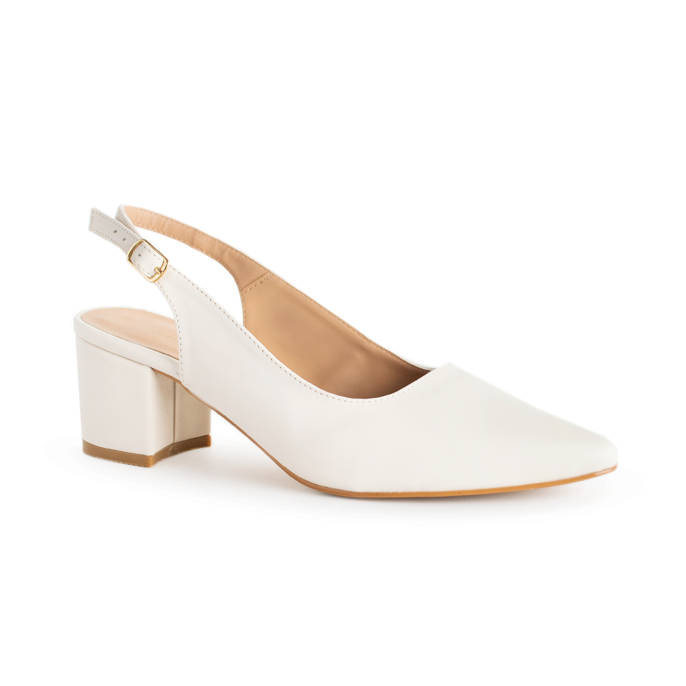 Vista diagonal de zapatilla beige puntal destalonada de tacón 6cm