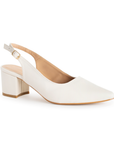 Vista diagonal de zapatilla beige puntal destalonada de tacón 6cm