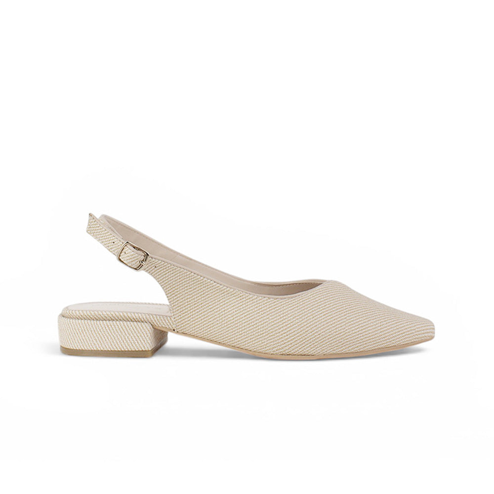 vista lateral de zapatillas beige con talón descubierto y tacón bajo de 3cm