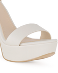 Vista de material cabra sintetico de zapatilla color beige para mujer