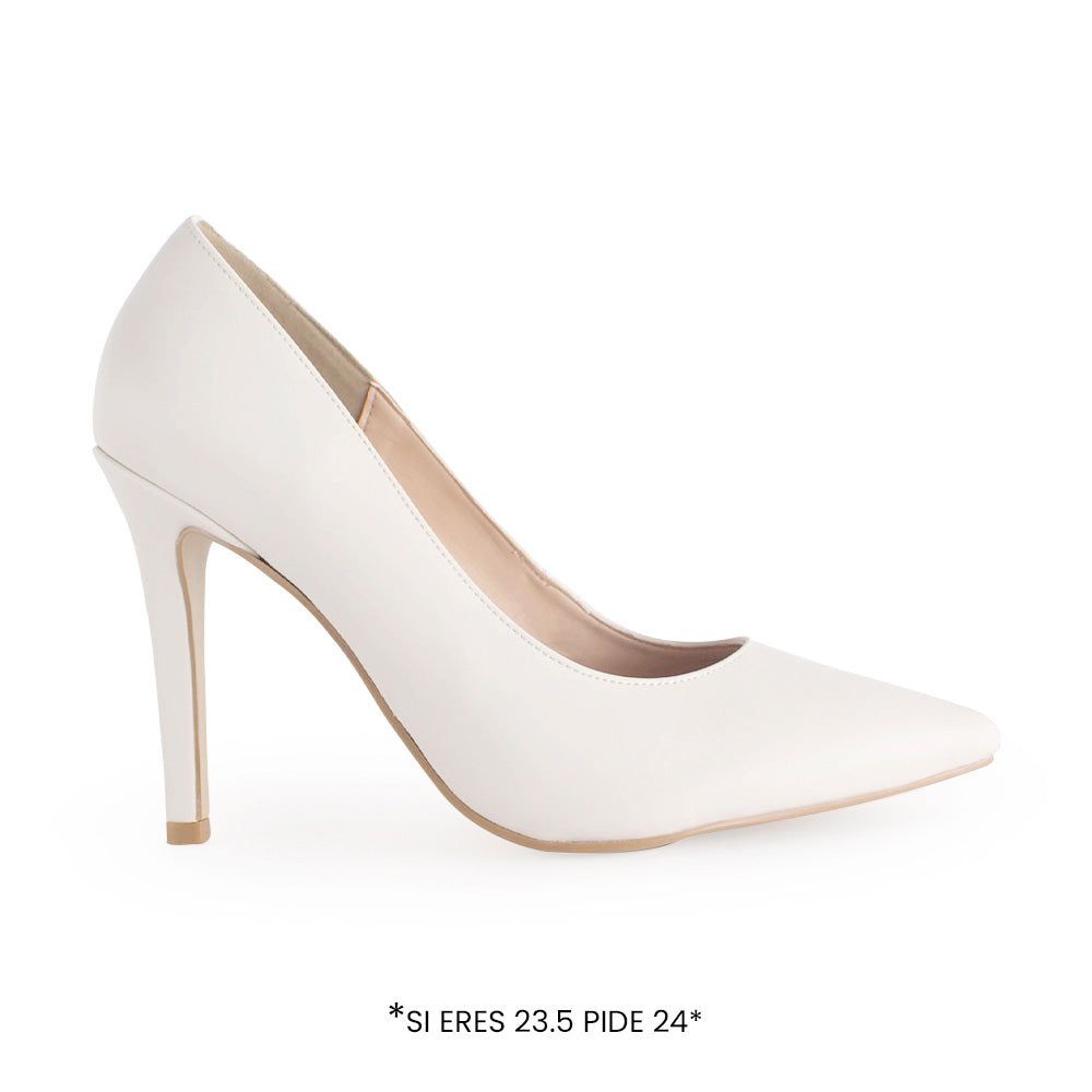 Vista lateral de zapatilla beige para mujer tipo stiletto con tacón delgado