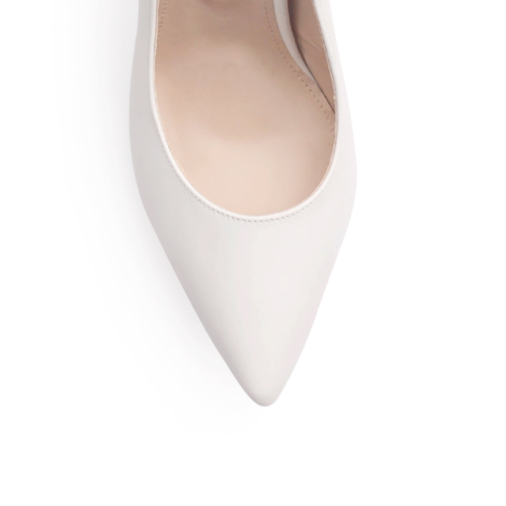 Vista de material cabra sintetico en zapatilla tipo stiletto para mujer en color beige
