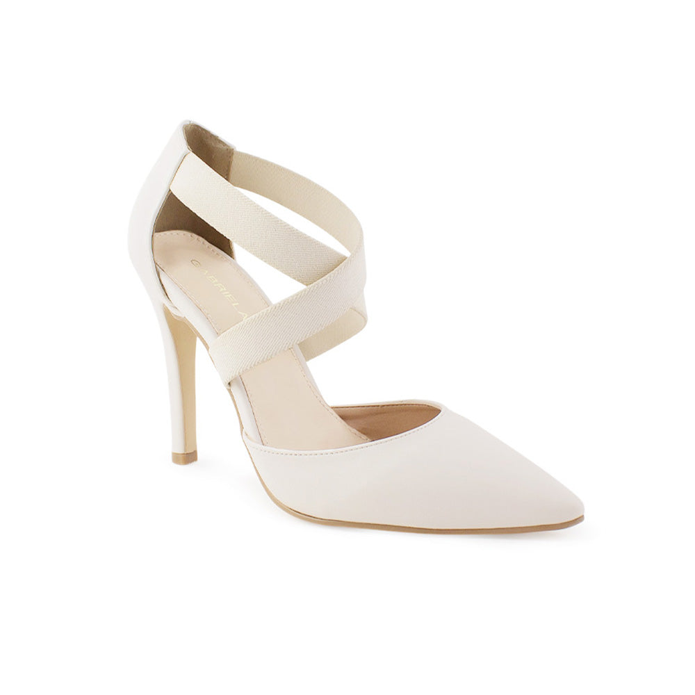 vista diagonal de zapatilla beige puntal para mujer