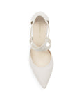 vista superior de zapatilla beige para mujer con tiras cruzadas de elastico