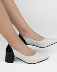 zapatillas blancas con negro de mujer con tacón de 5cm