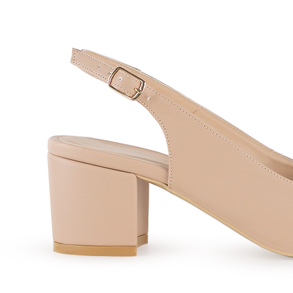 Vista trasera de tacón 6cm en zapatilla puntal destalonada para mujer en color maquillaje 