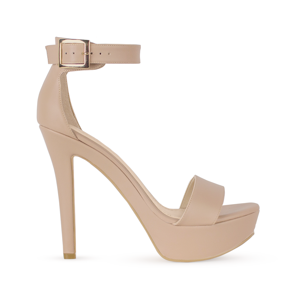 Vista lateral de zapatilla color maquillaje para mujer con tacon alto