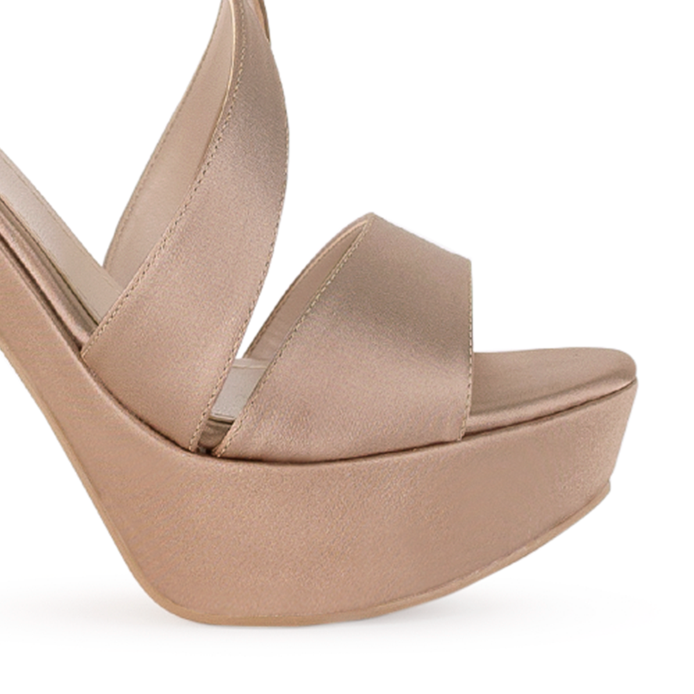 Vista de material shantung de zapatilla maquillaje para mujer