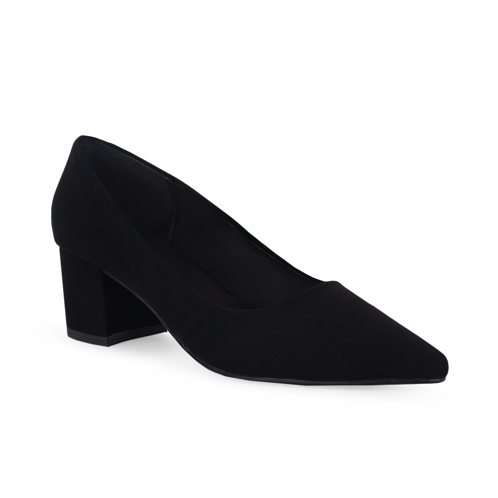 Vista diagonal de zapatilla negra buck para mujer tipo stiletto con tacón bajo de 5cm