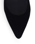 Vista de material buck en zapatilla negra tipo stiletto para mujer 