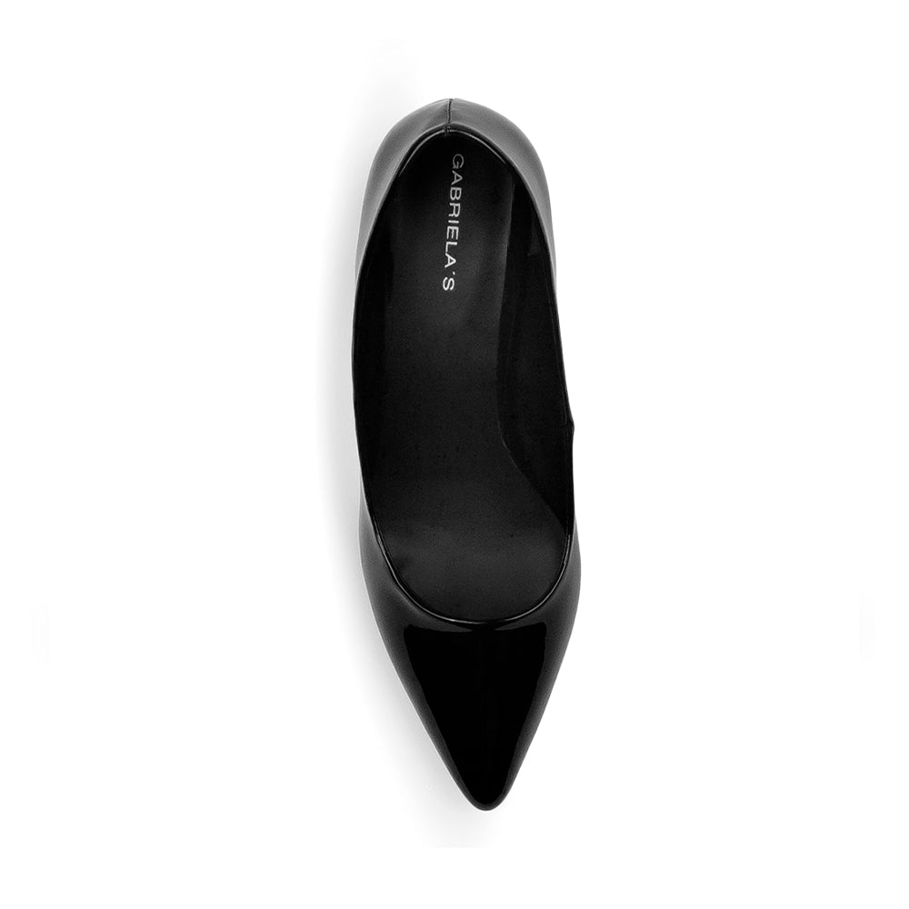 Vista superior de zapatilla tipo stiletto para mujer en color negro charol