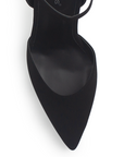 Vista de material charol en zapatilla con pulsera y tacón escultural color negro buck 