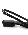 Vista trasera de tacón bajo de 3cm en zapatilla para mujer color negro