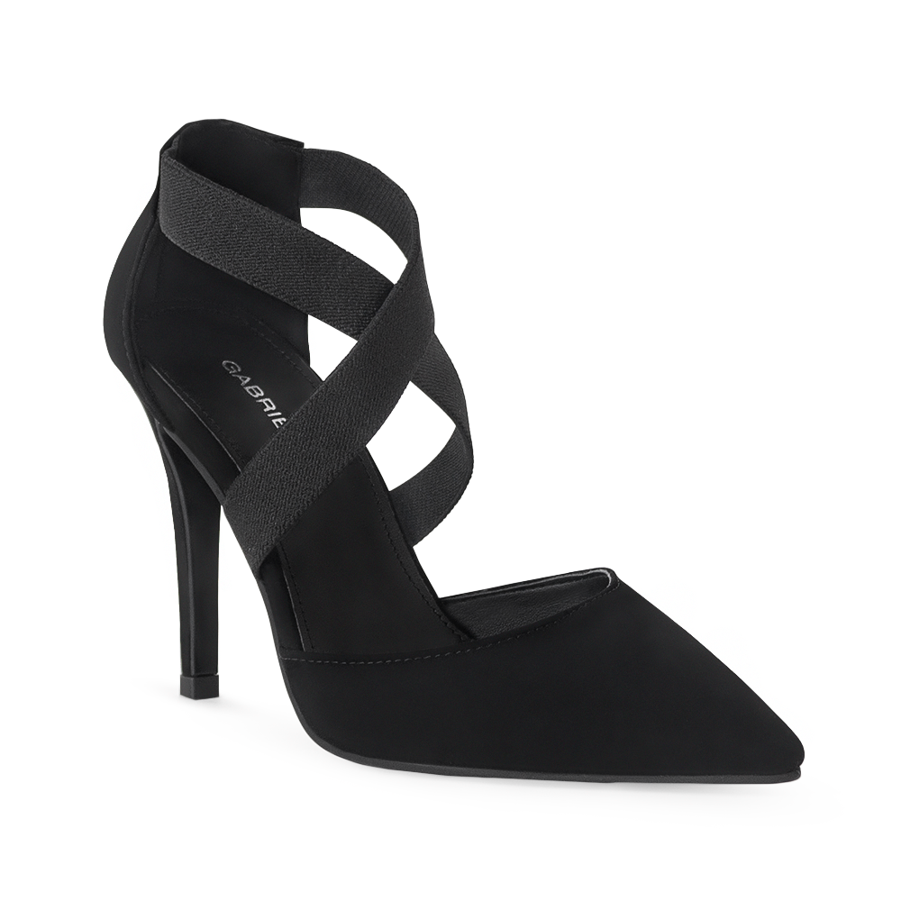 vista diagonal de zapatilla negra buck puntal para mujer