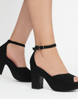 Zapatillas negras en acabado Buck para mujer con pulsera y tacón ancho de 10cm