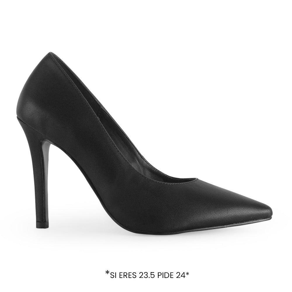 Vista lateral de zapatilla negra de acabado cabra sintetico para mujer tipo stiletto con tacón delgado
