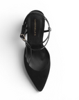 vista superior de zapatillas negras para  mujer 