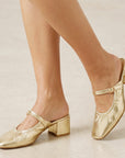 zapatillas oro con tacon cuadrado para mujer