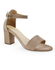 Vista diagonal de zapatilla oro para mujer con pulsera y tacón bajo
