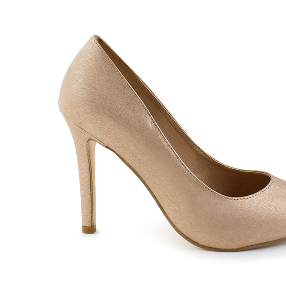 Vista trasera de zapatilla oro rosado con tacón delgado de 10cm.