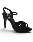 Vista diagonal de zapatillas negras para mujer con tiras cruzadas y tacón 