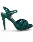 Vista lateral de zapatilla verde con tacon para mujer y tiras cruzadas